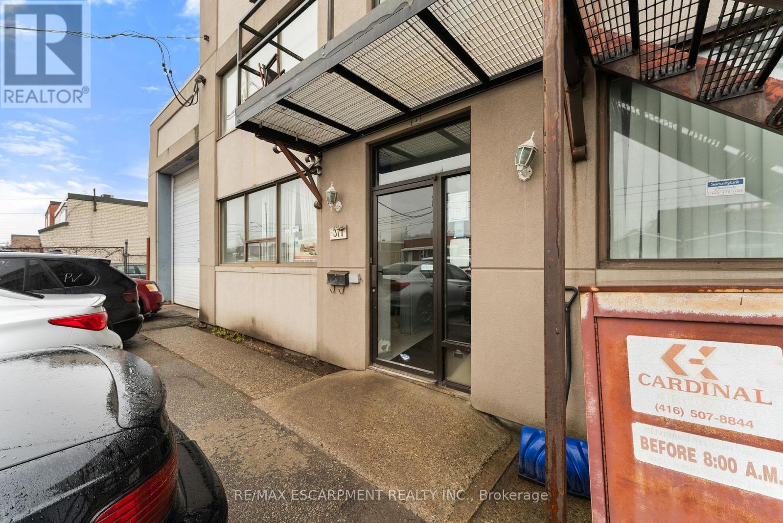 371 OLIVEWOOD ROAD