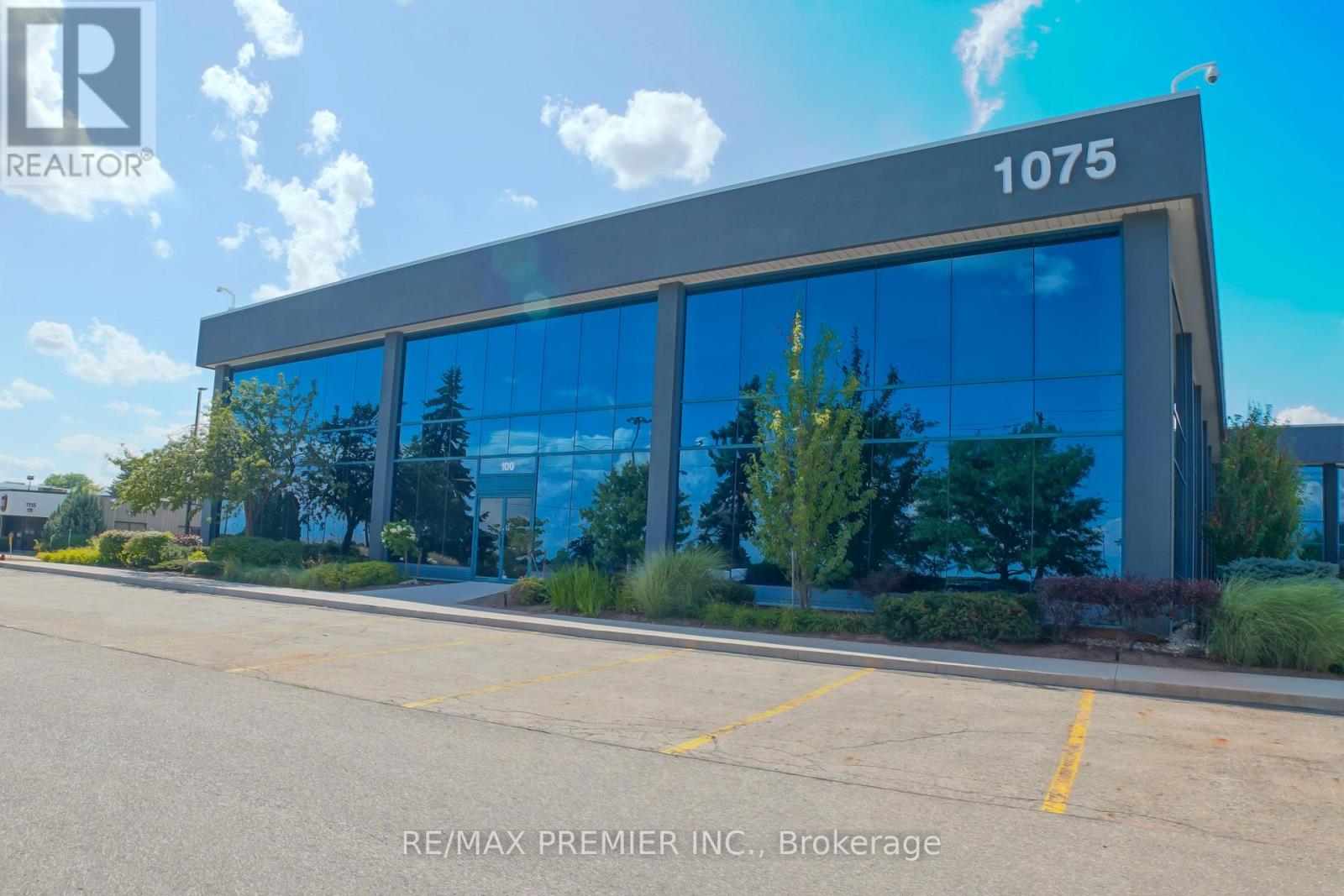 100-20 – 1075 NORTH SERVICE ROAD