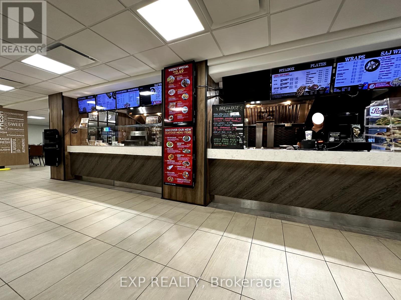 7 – 100 QUEENSWAY W