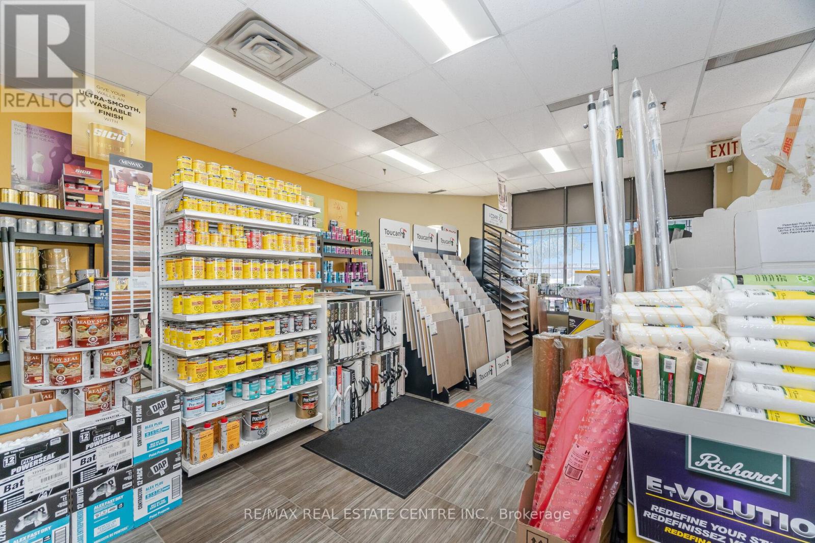 19 – 2074 STEELES AVENUE E