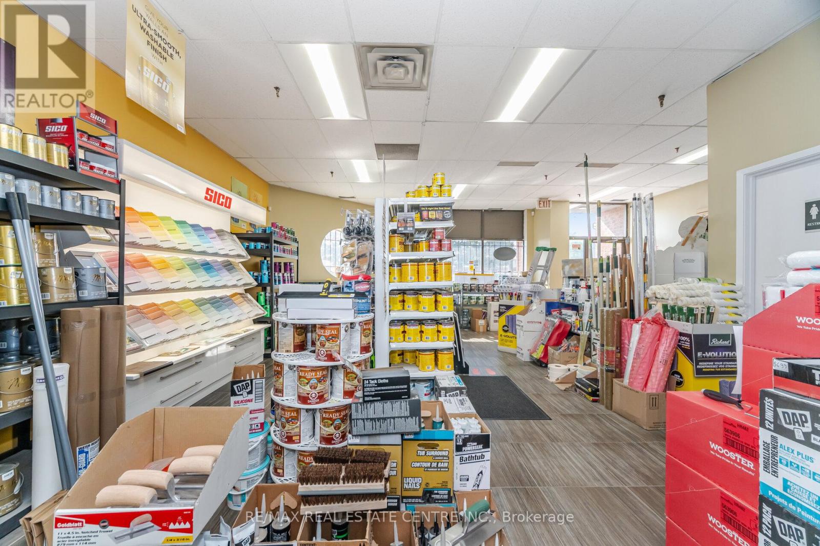 19 – 2074 STEELES AVENUE E