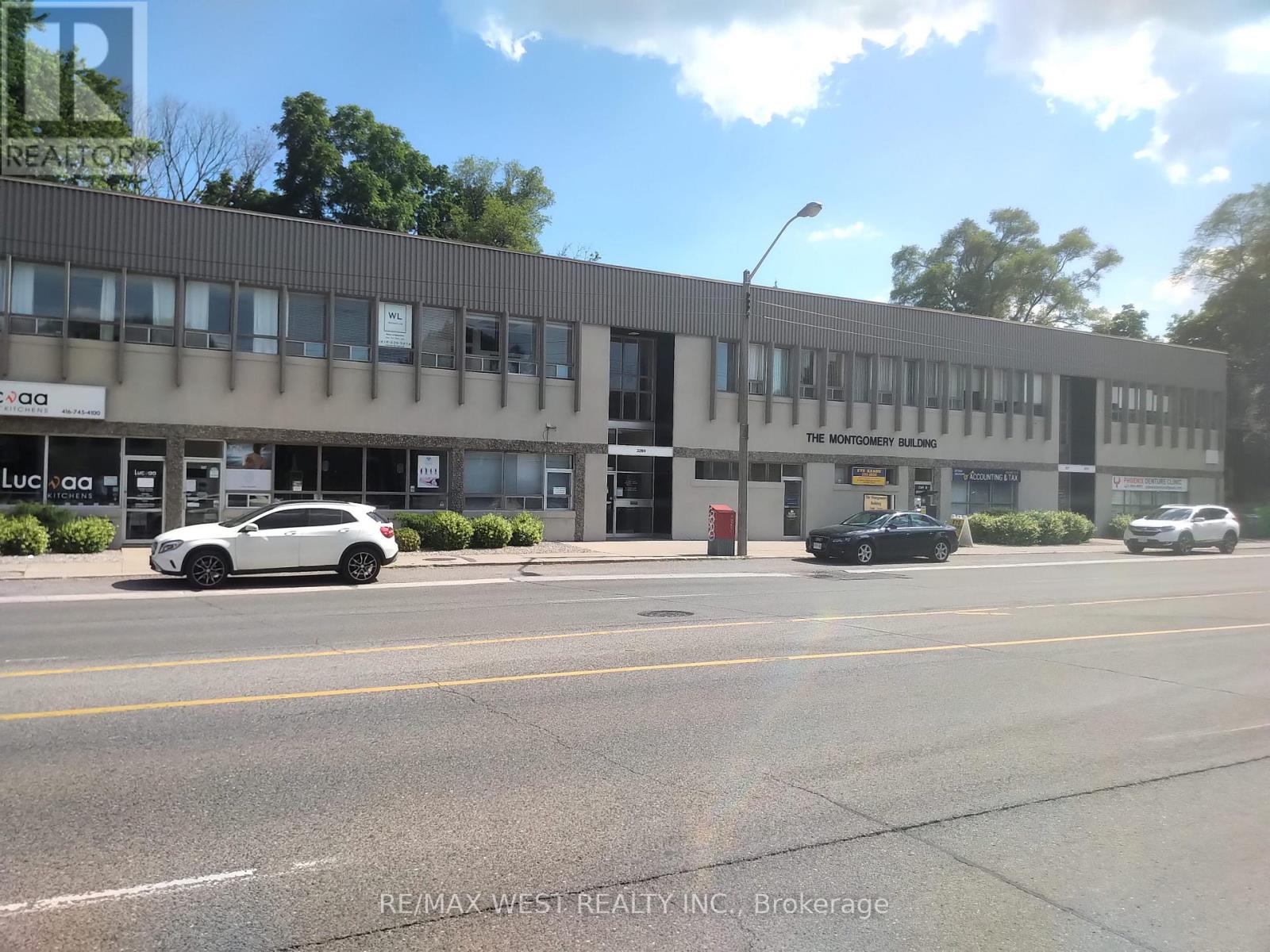 205 – 3269 BLOOR STREET W