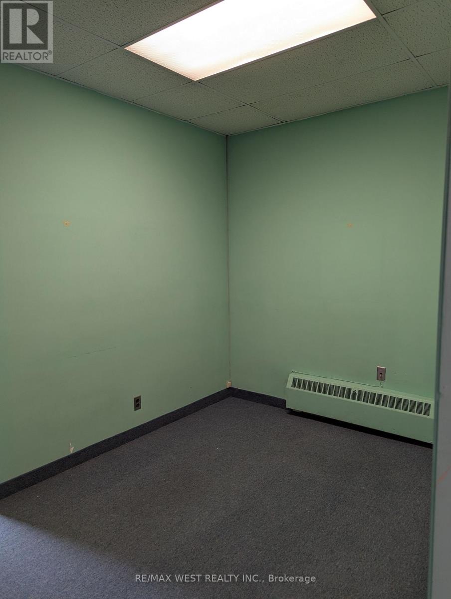 205 – 3269 BLOOR STREET W