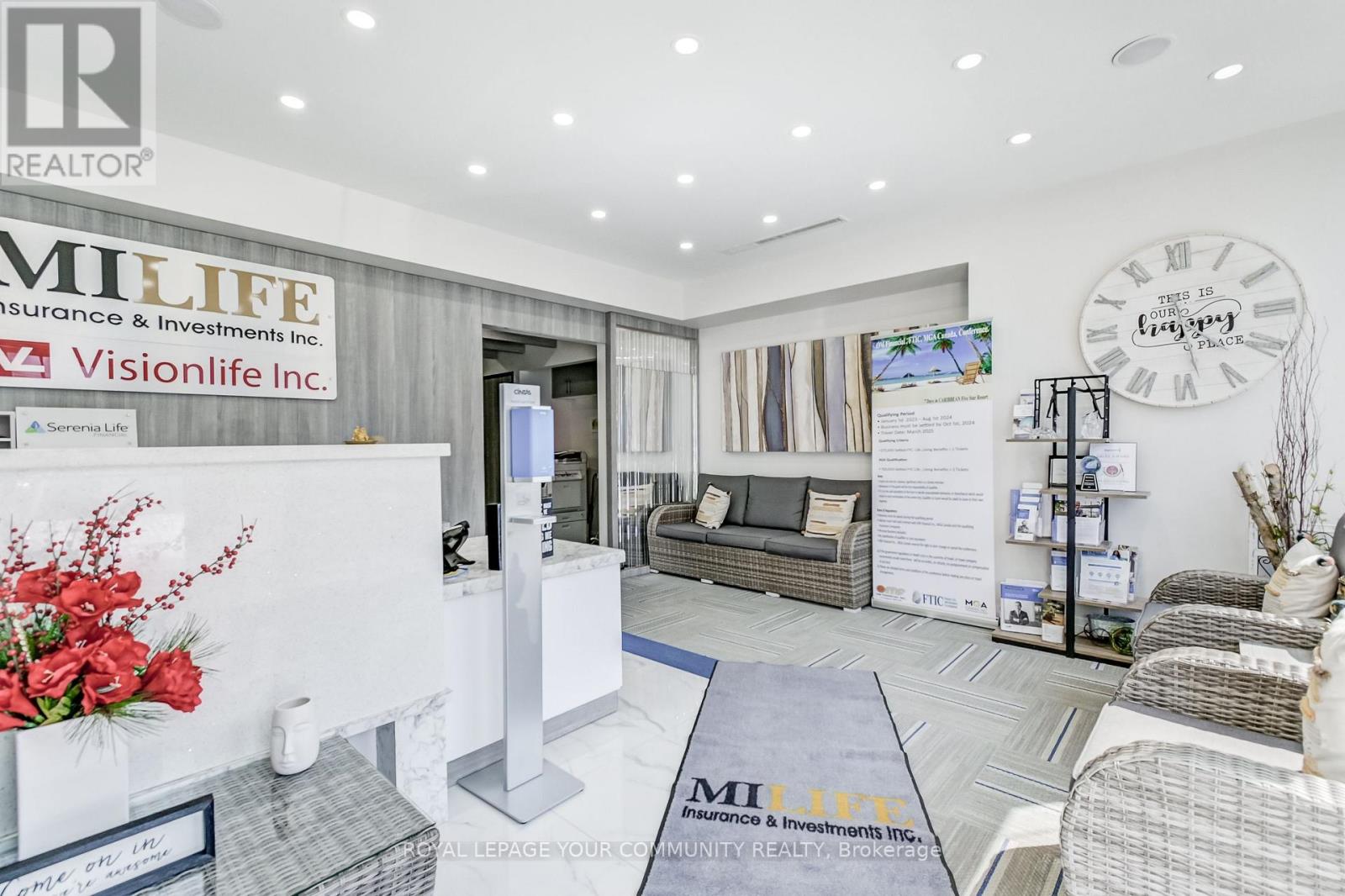 EAST – 6-1185 QUEENSWAY