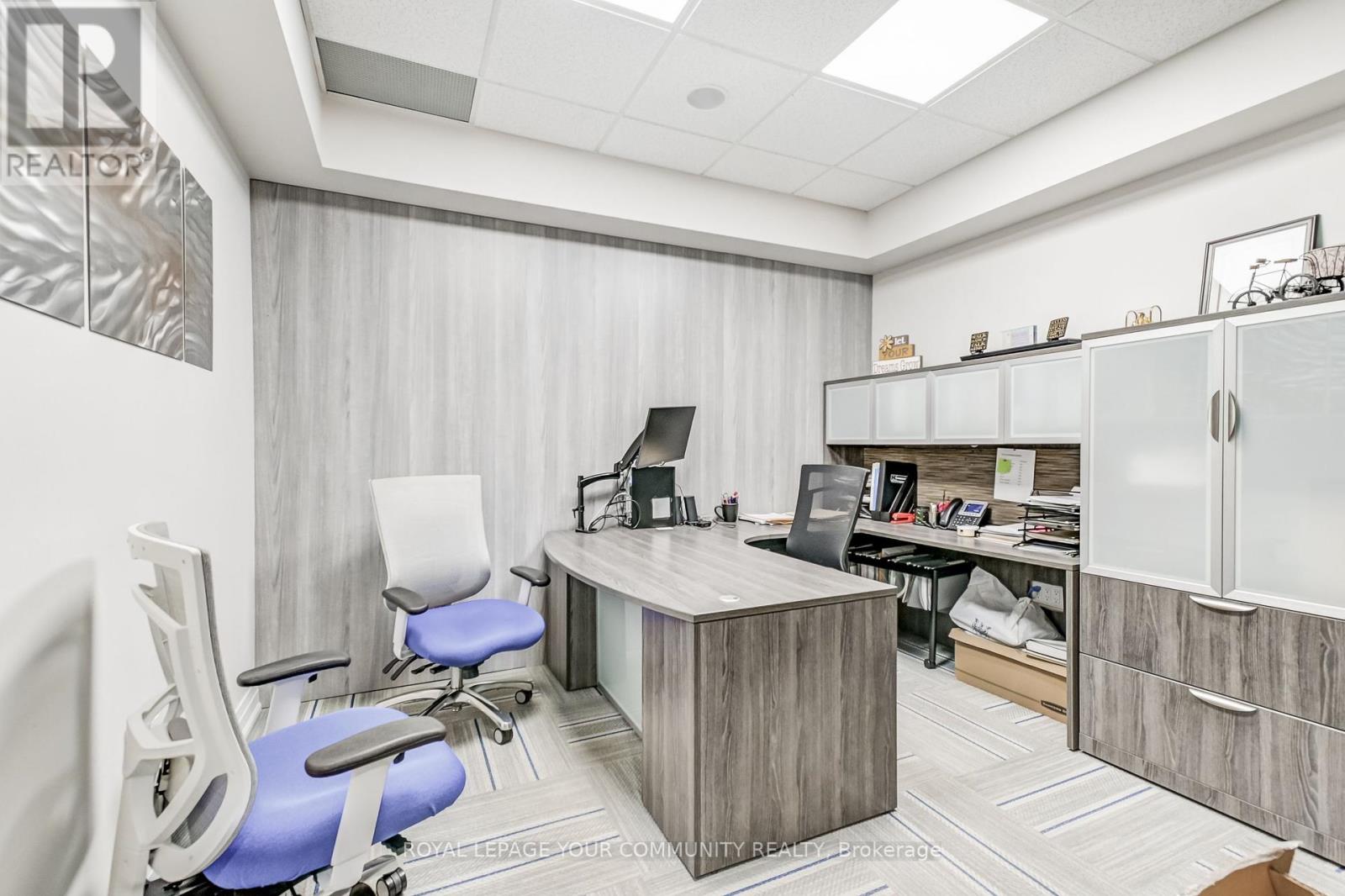 EAST – 6-1185 QUEENSWAY