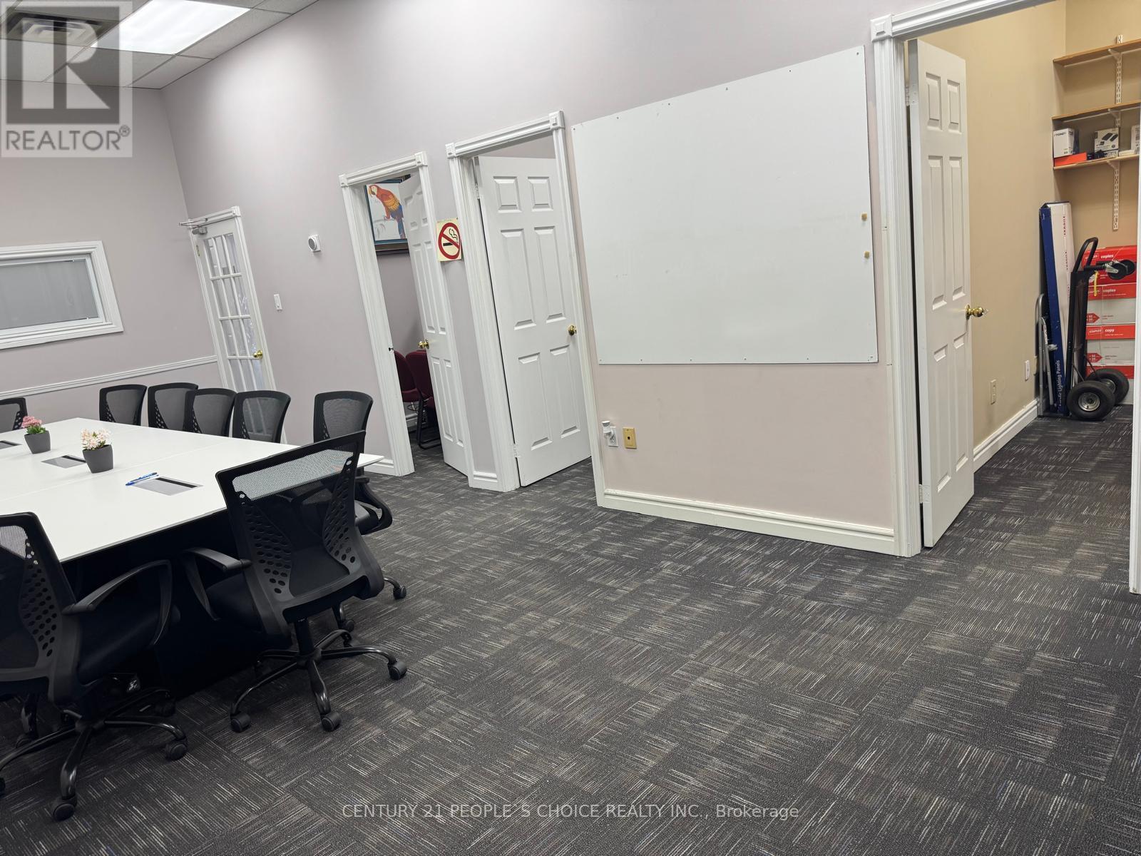 21 – 4801 STEELES AVENUE W