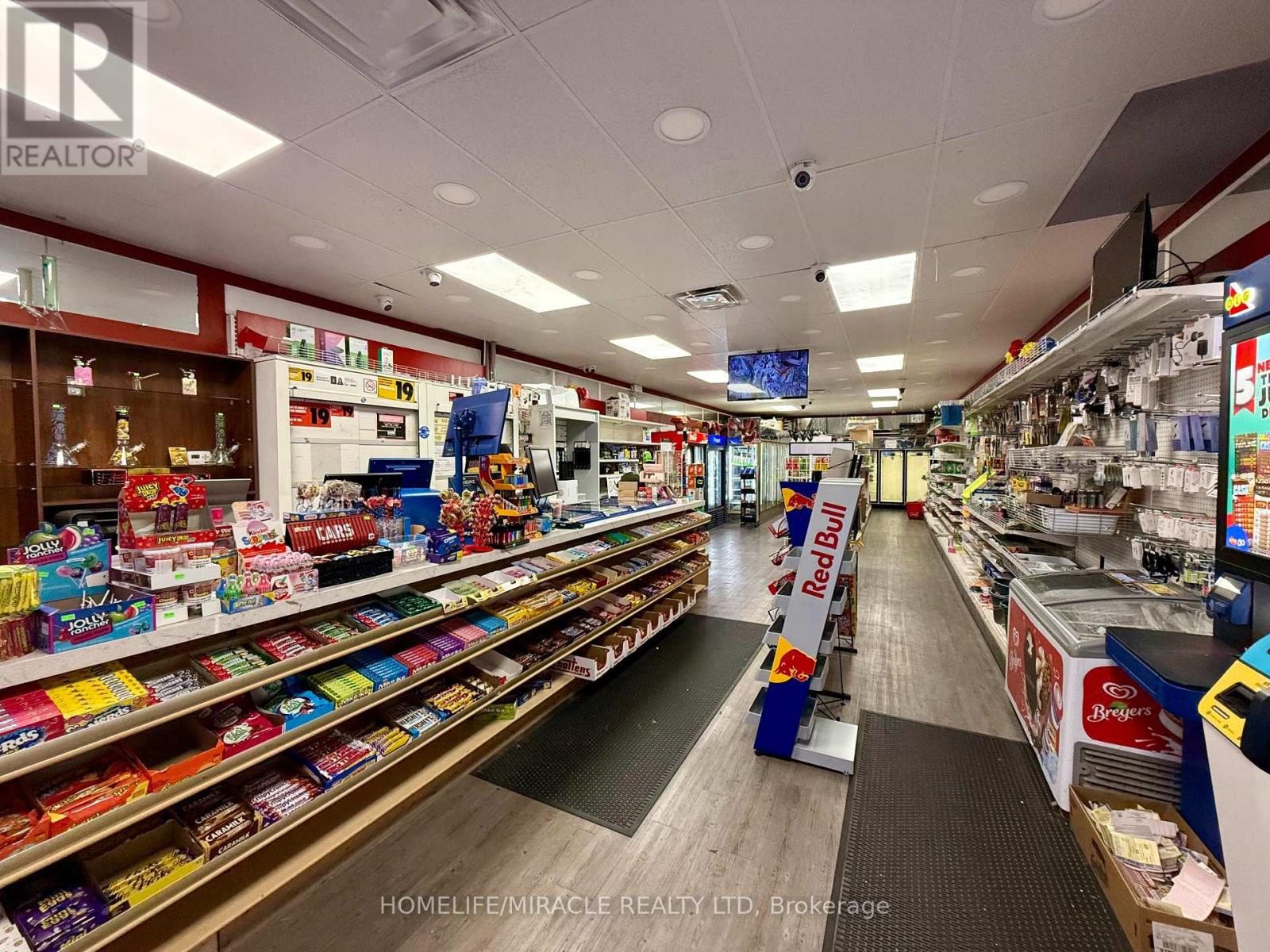 12 – 4099 ERIN MILLS PARKWAY
