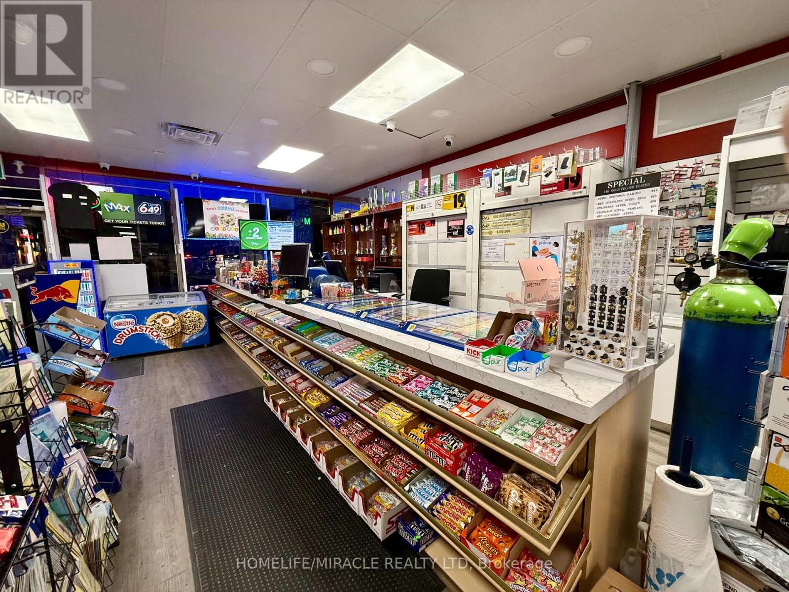 12 – 4099 ERIN MILLS PARKWAY