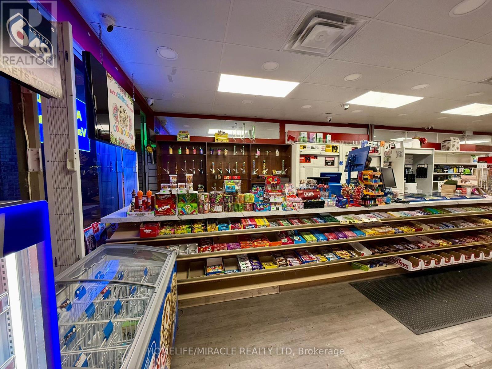 12 – 4099 ERIN MILLS PARKWAY