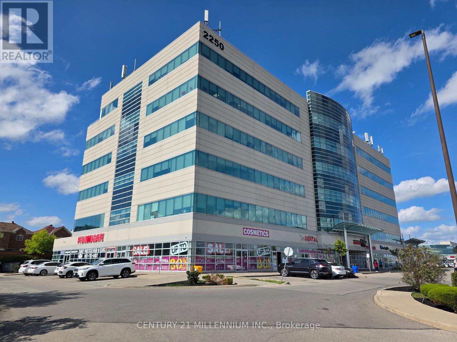 212 – 2250 BOVAIRD DRIVE E