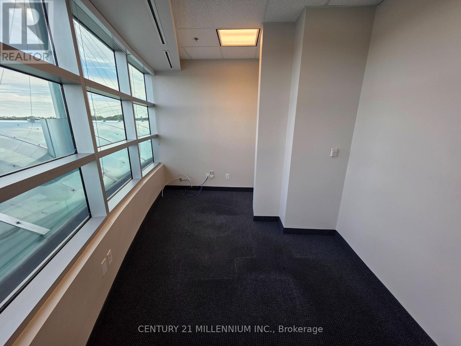 212 – 2250 BOVAIRD DRIVE E