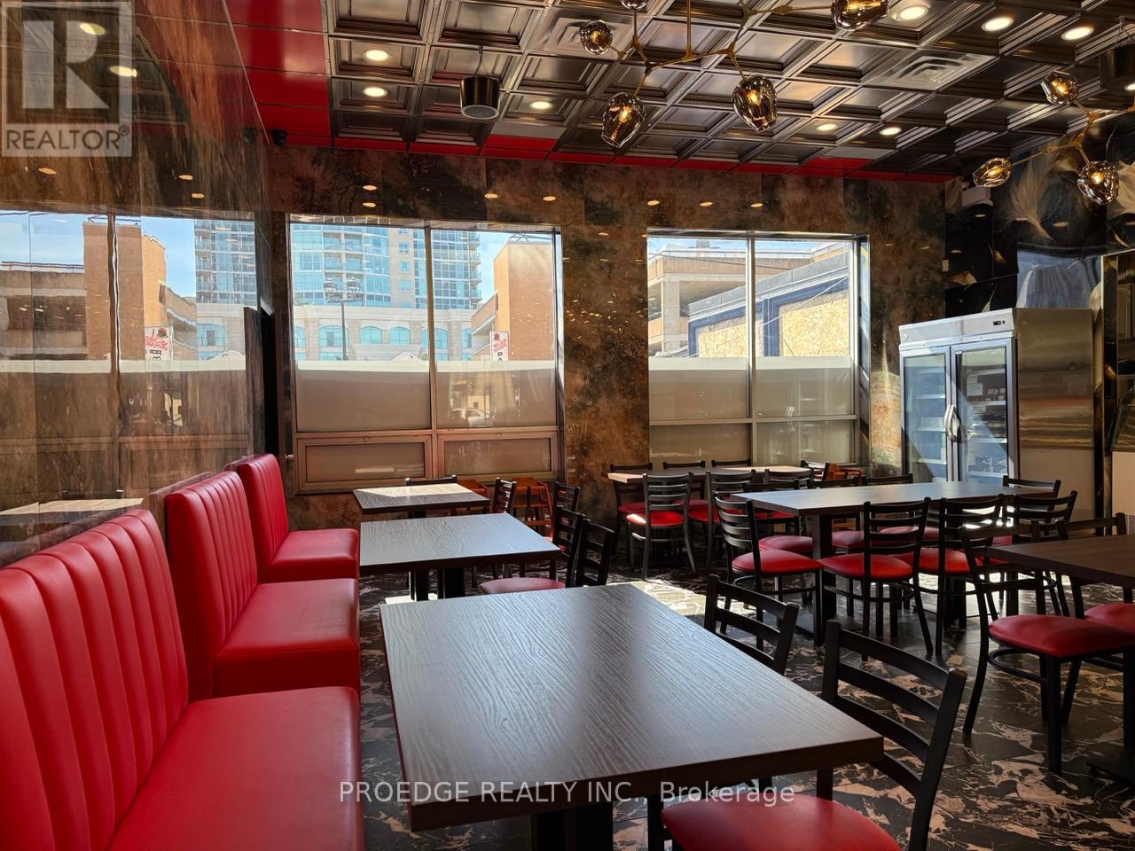 UNIT 5 – 27 MAIN STREET N