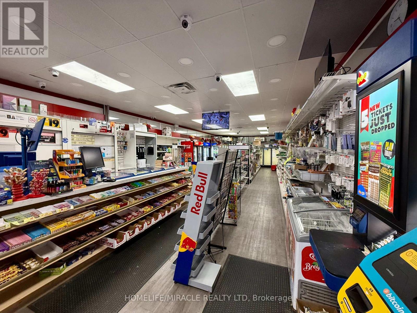 12 – 4099 ERIN MILLS PARKWAY