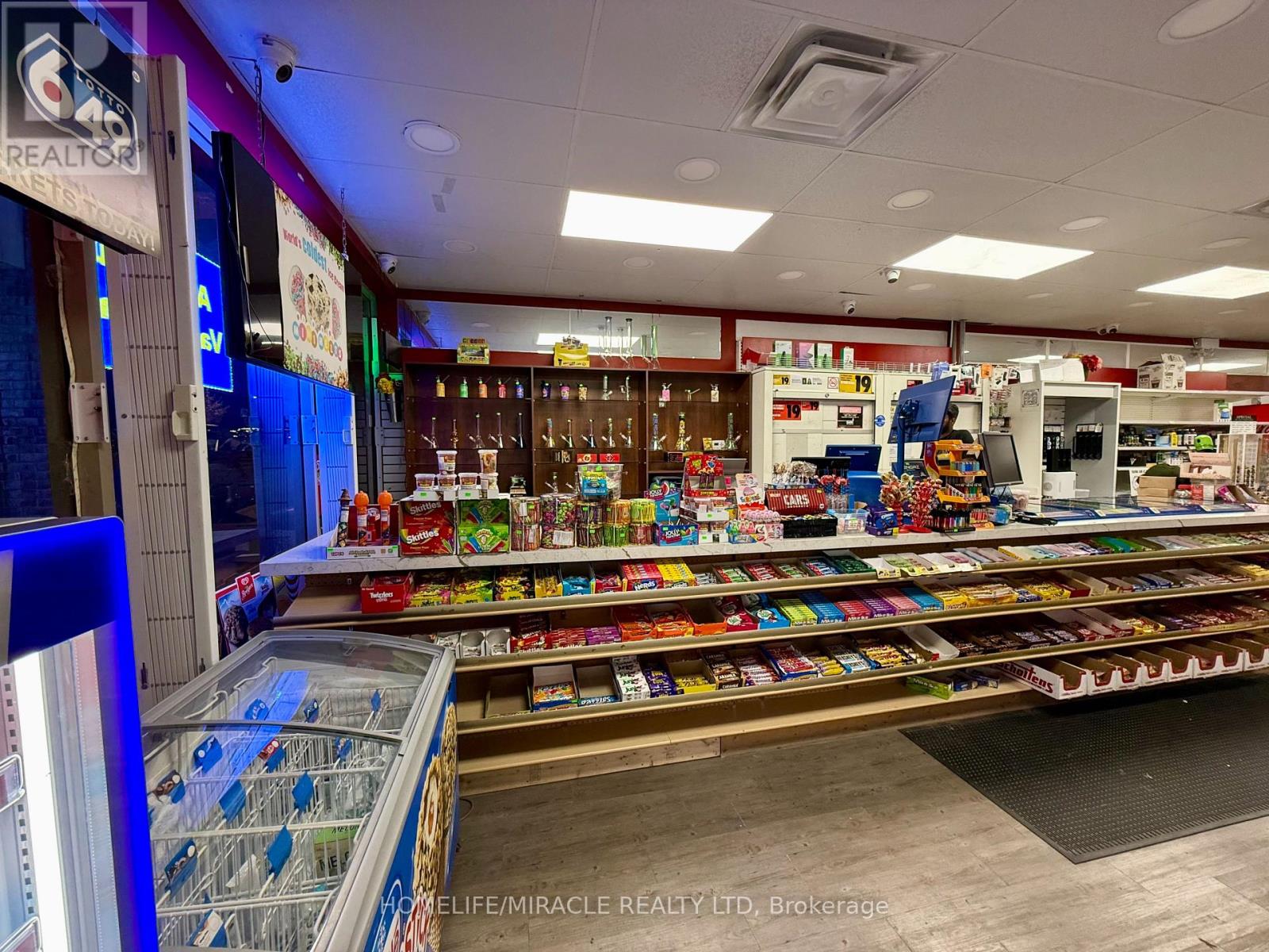 12 – 4099 ERIN MILLS PARKWAY