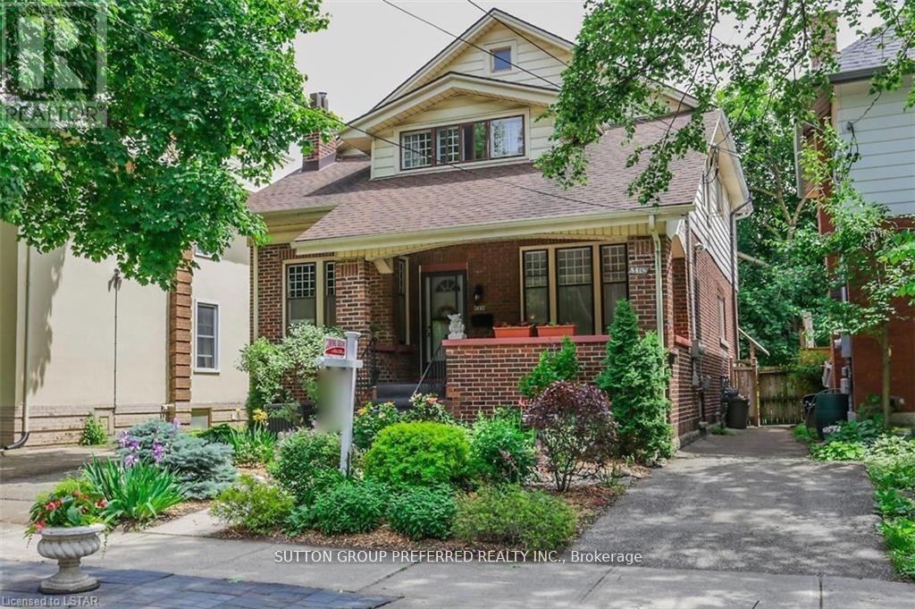 841 DUFFERIN AVENUE