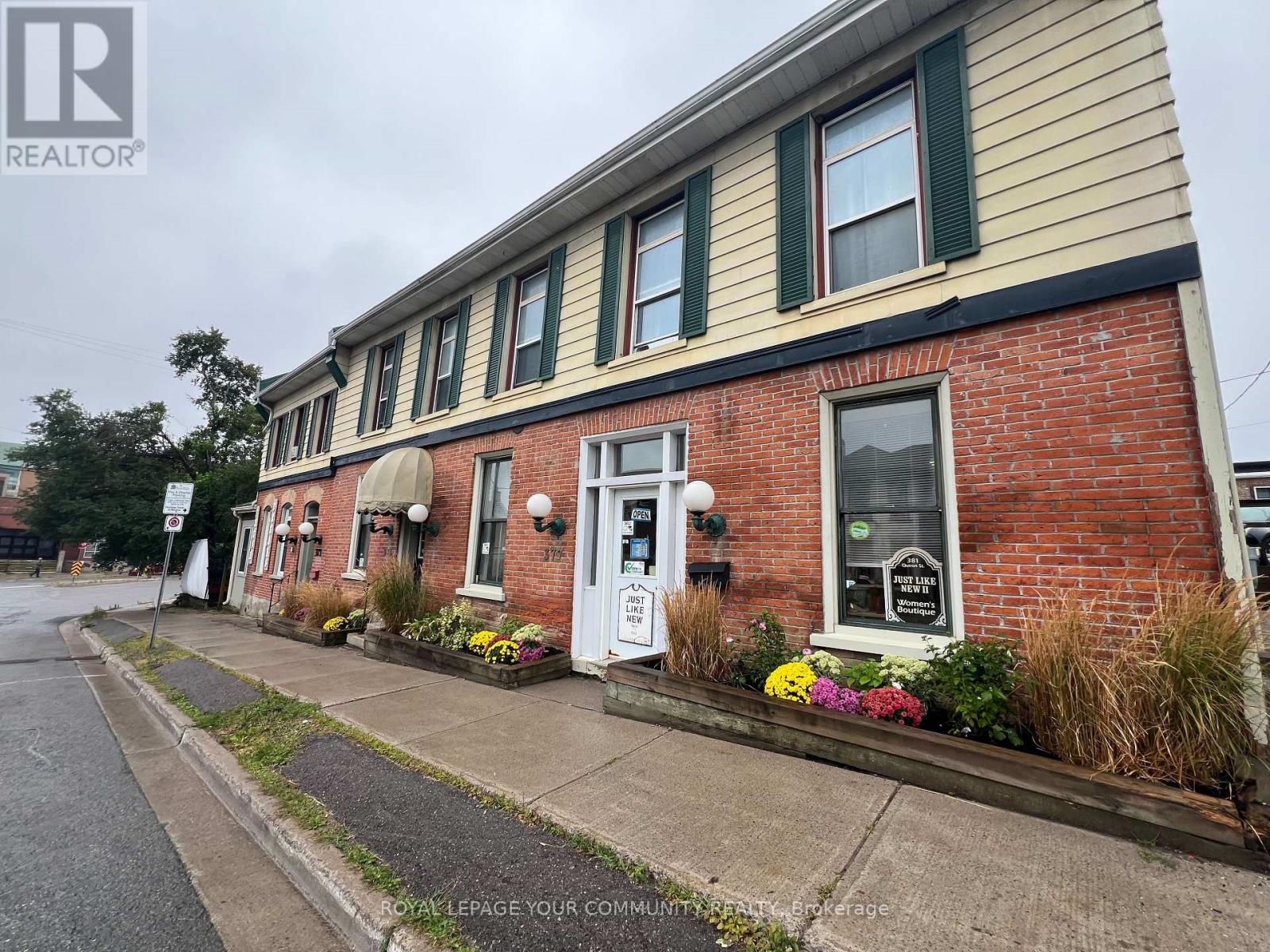 375-377 QUEEN STREET