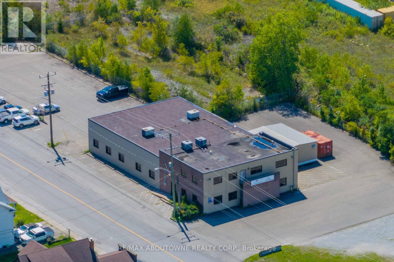 198 WELLAND STREET