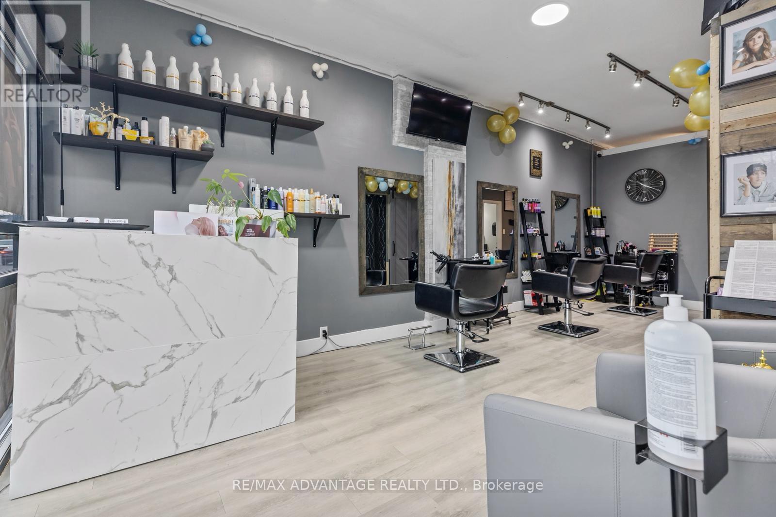122 WHARNCLIFFE ROAD S