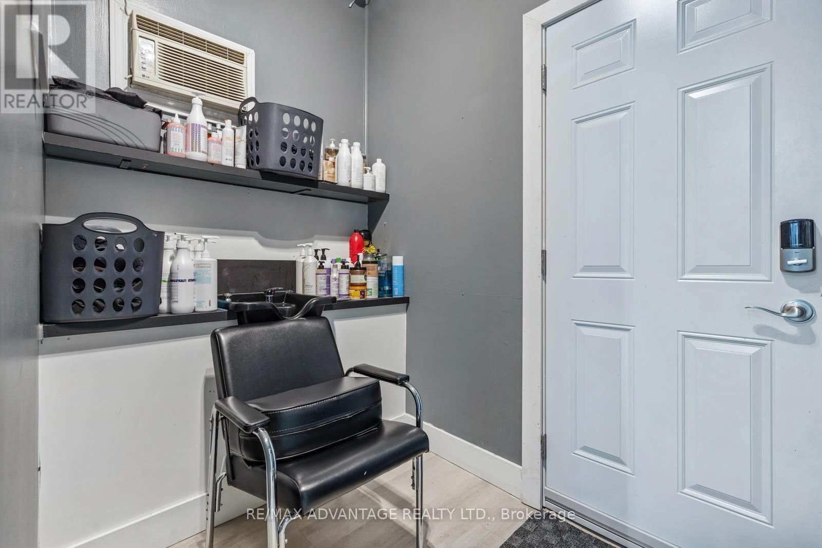122 WHARNCLIFFE ROAD S