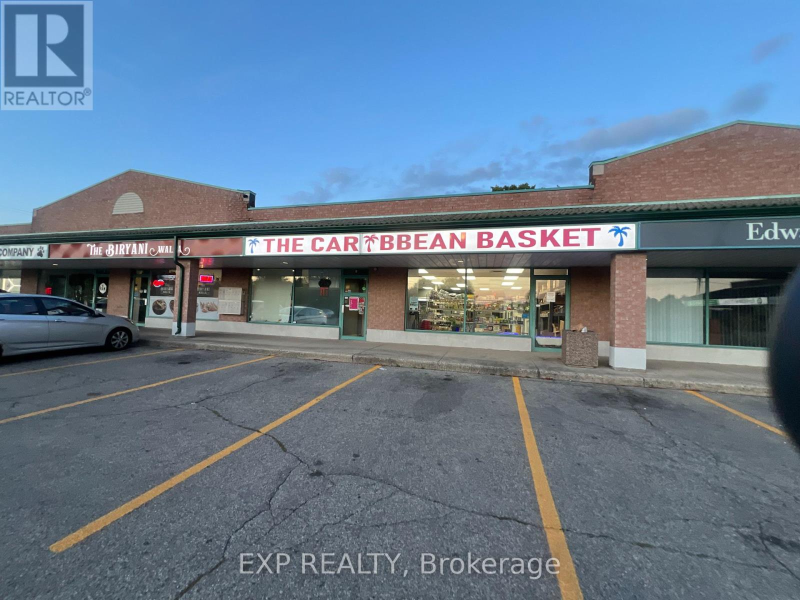 8 – 383 ELGIN STREET N
