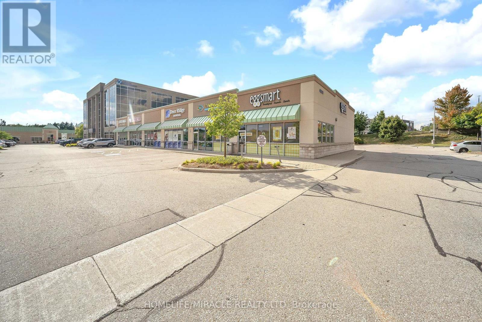 6 – 4293 KING STREET E