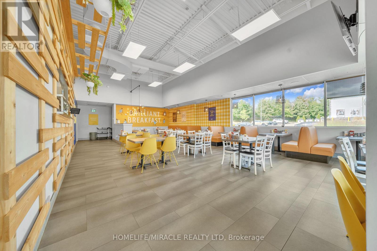 6 – 4293 KING STREET E