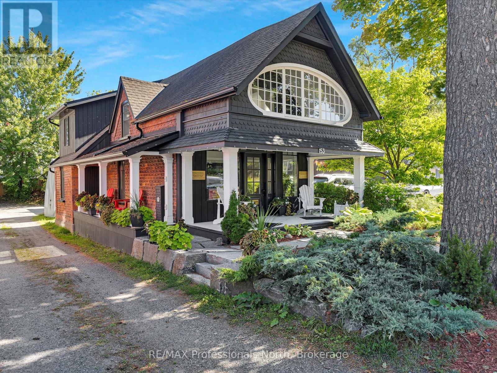 153 MANITOBA STREET