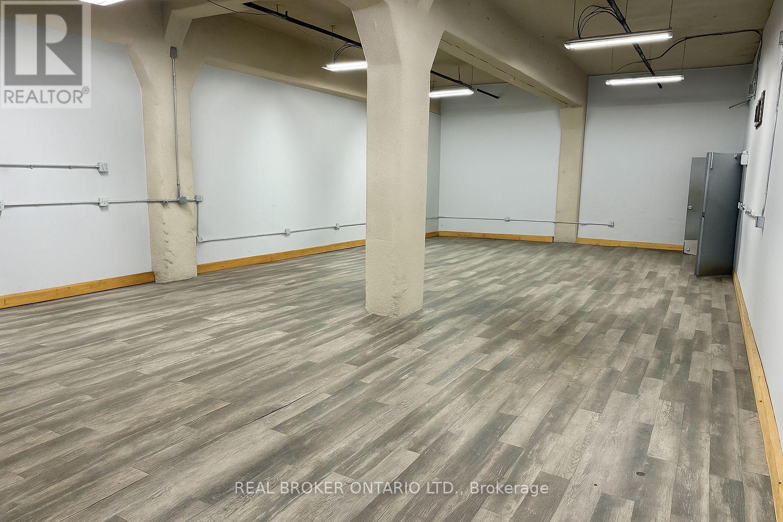 9 – 4256 CARROLL AVENUE