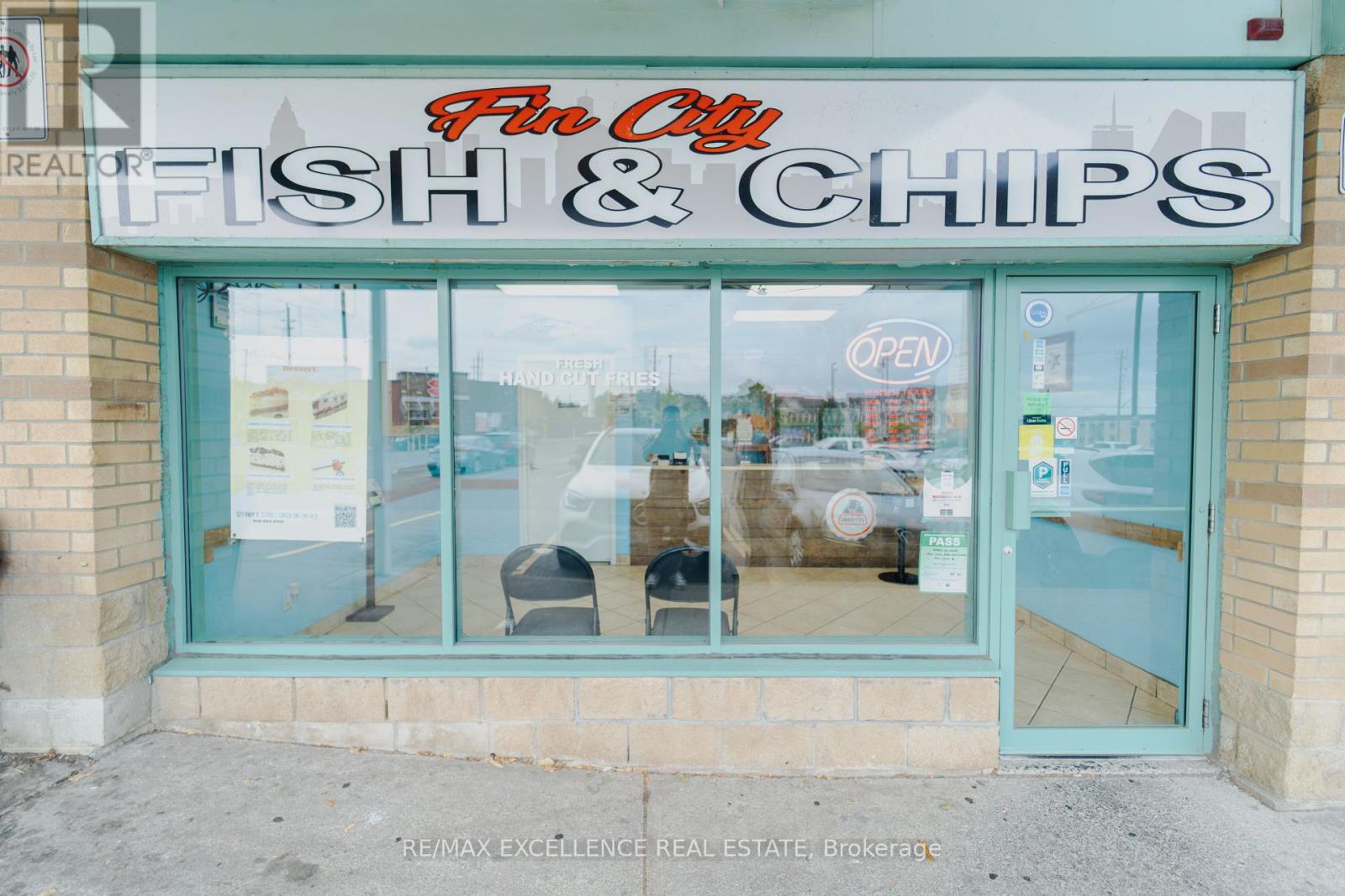 105 – 521 HIGHWAY 8