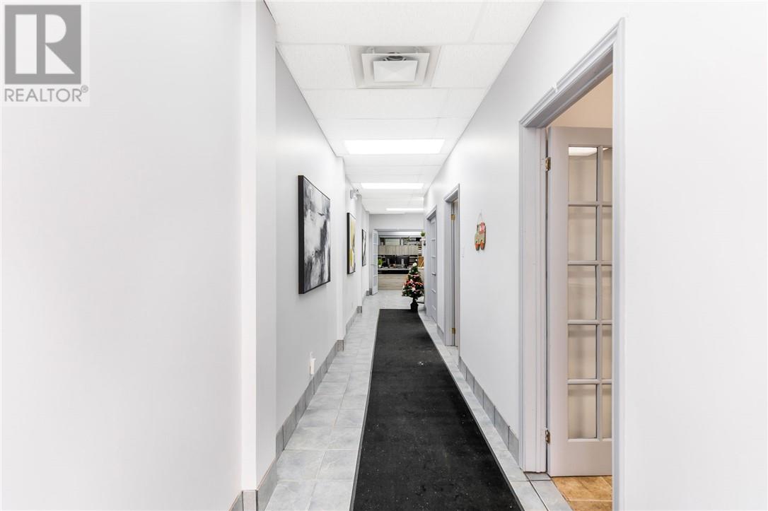 11 Mary Walk