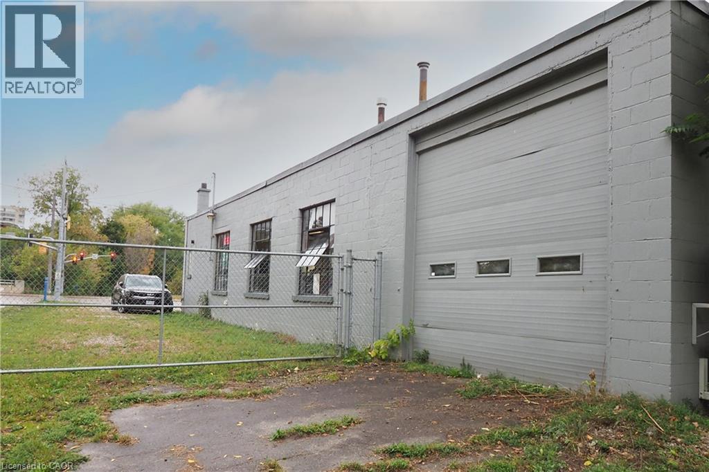 54 BRIDGEPORT Road E