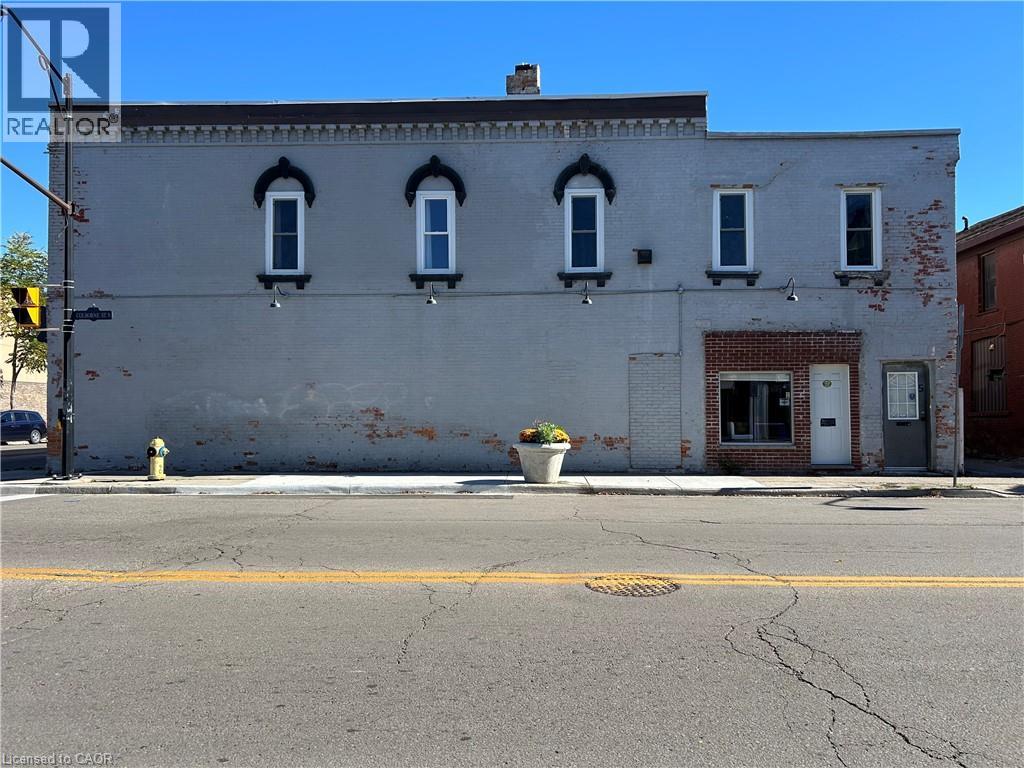 68 ROBINSON Street