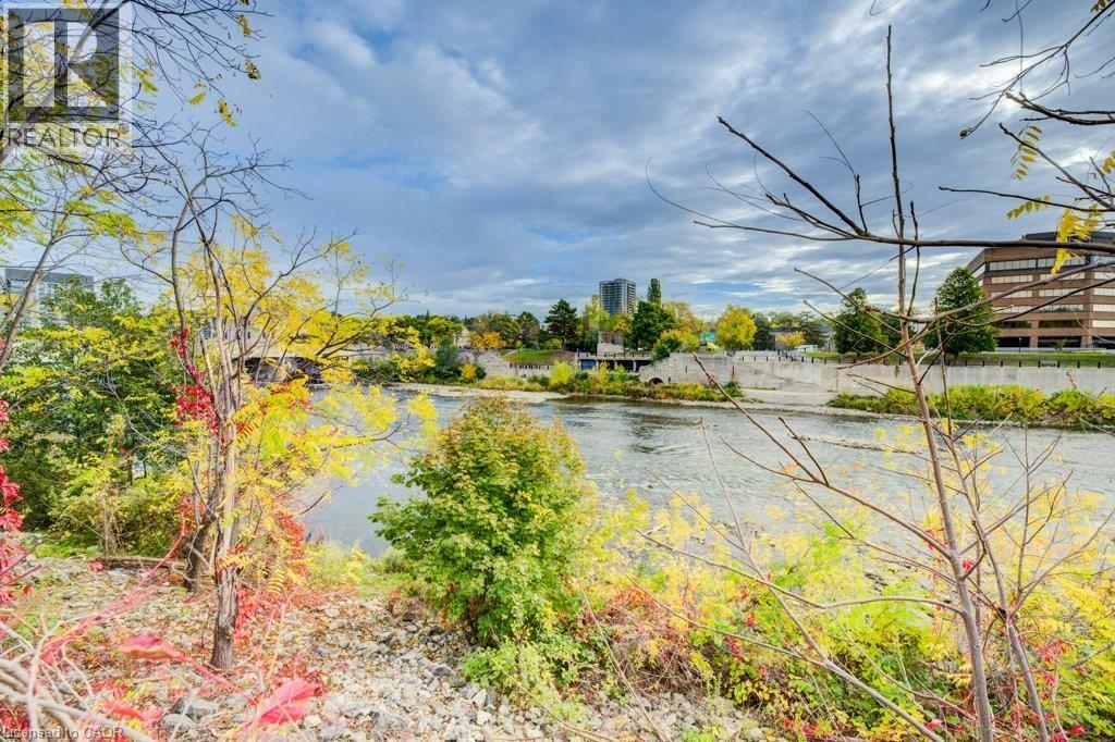 67 GRAND Avenue N Unit# 2