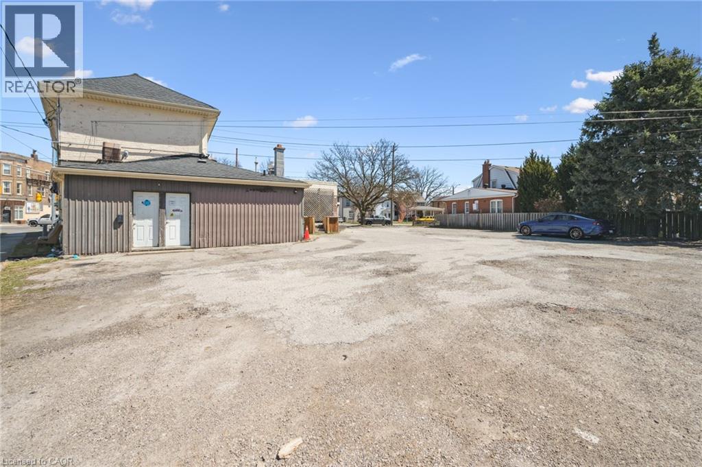 75 – 79 ERIE Avenue
