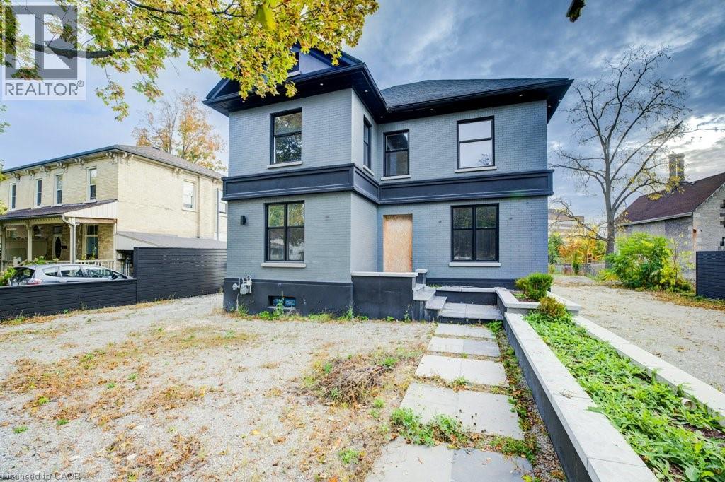 67 GRAND Avenue N