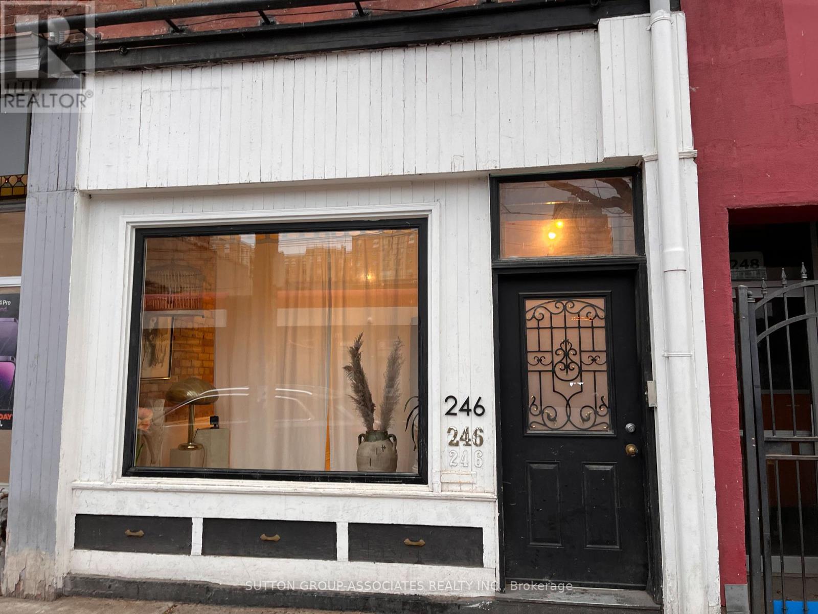 MAIN – 246 QUEEN STREET E