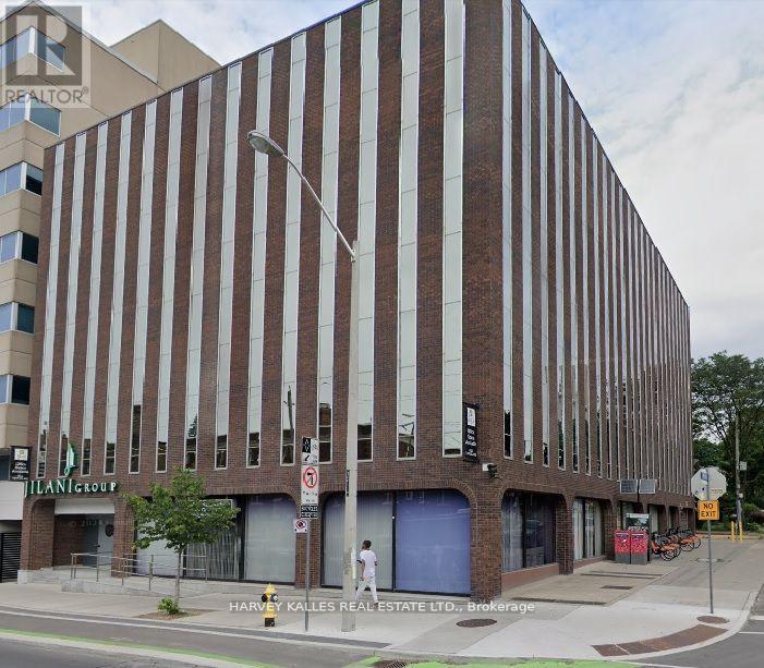303H – 110 EGLINTON AVENUE