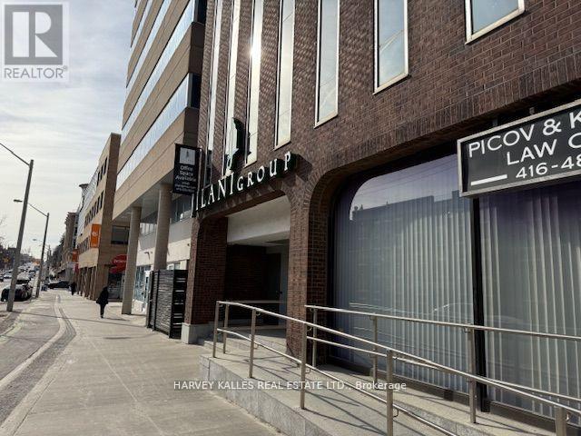 303H – 110 EGLINTON AVENUE