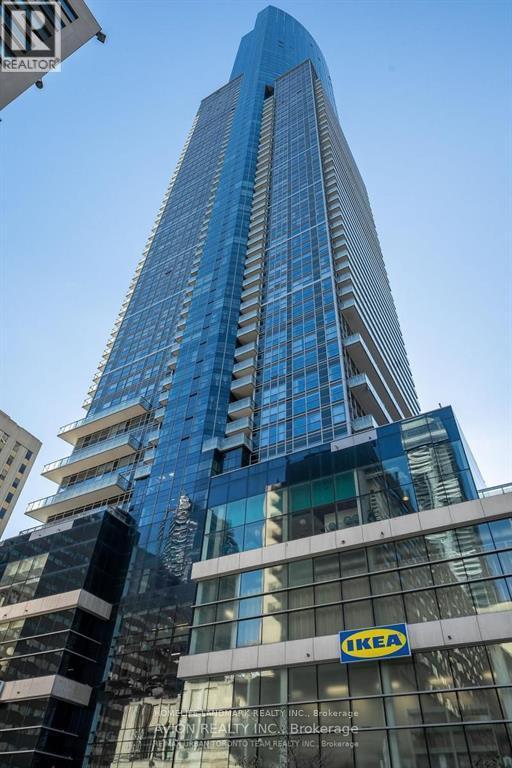 35 – 384 YONGE STREET