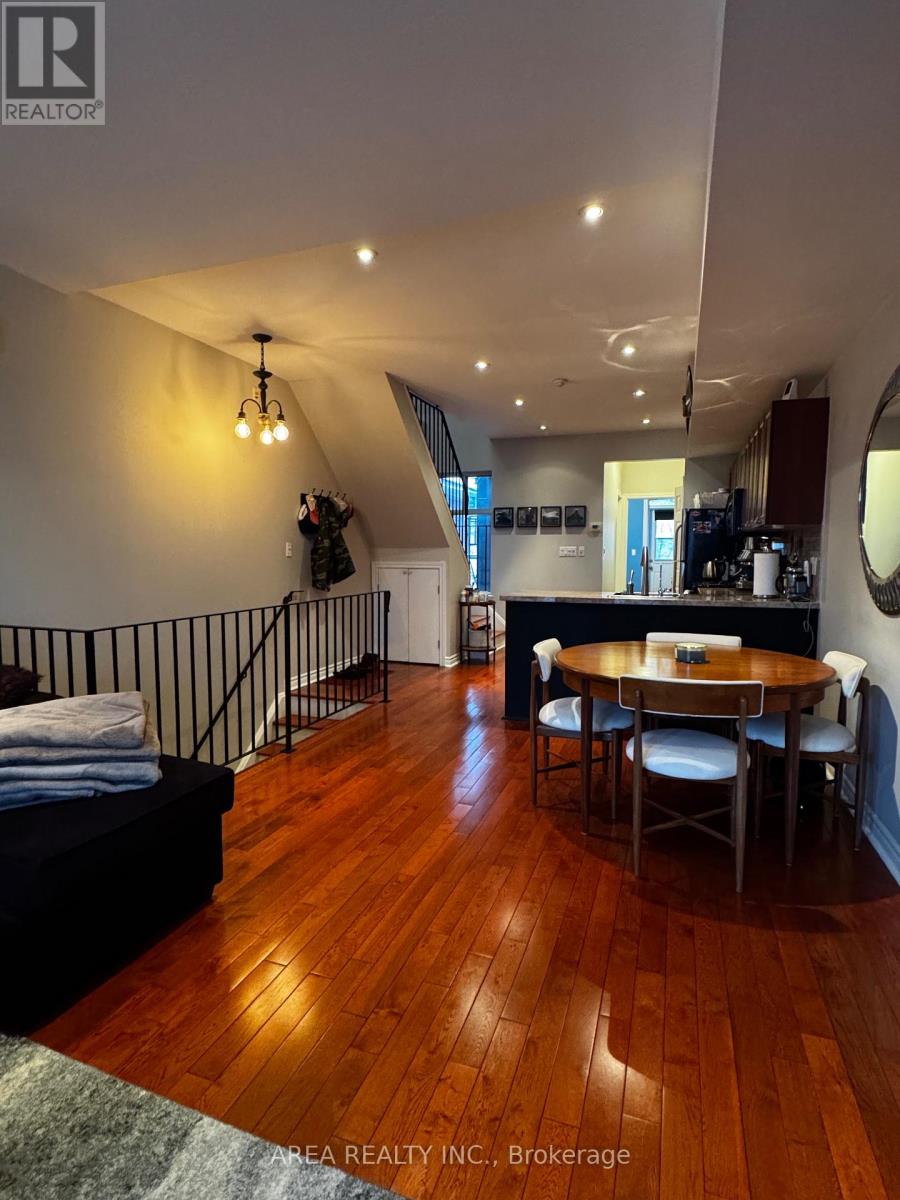 538 PARLIAMENT STREET