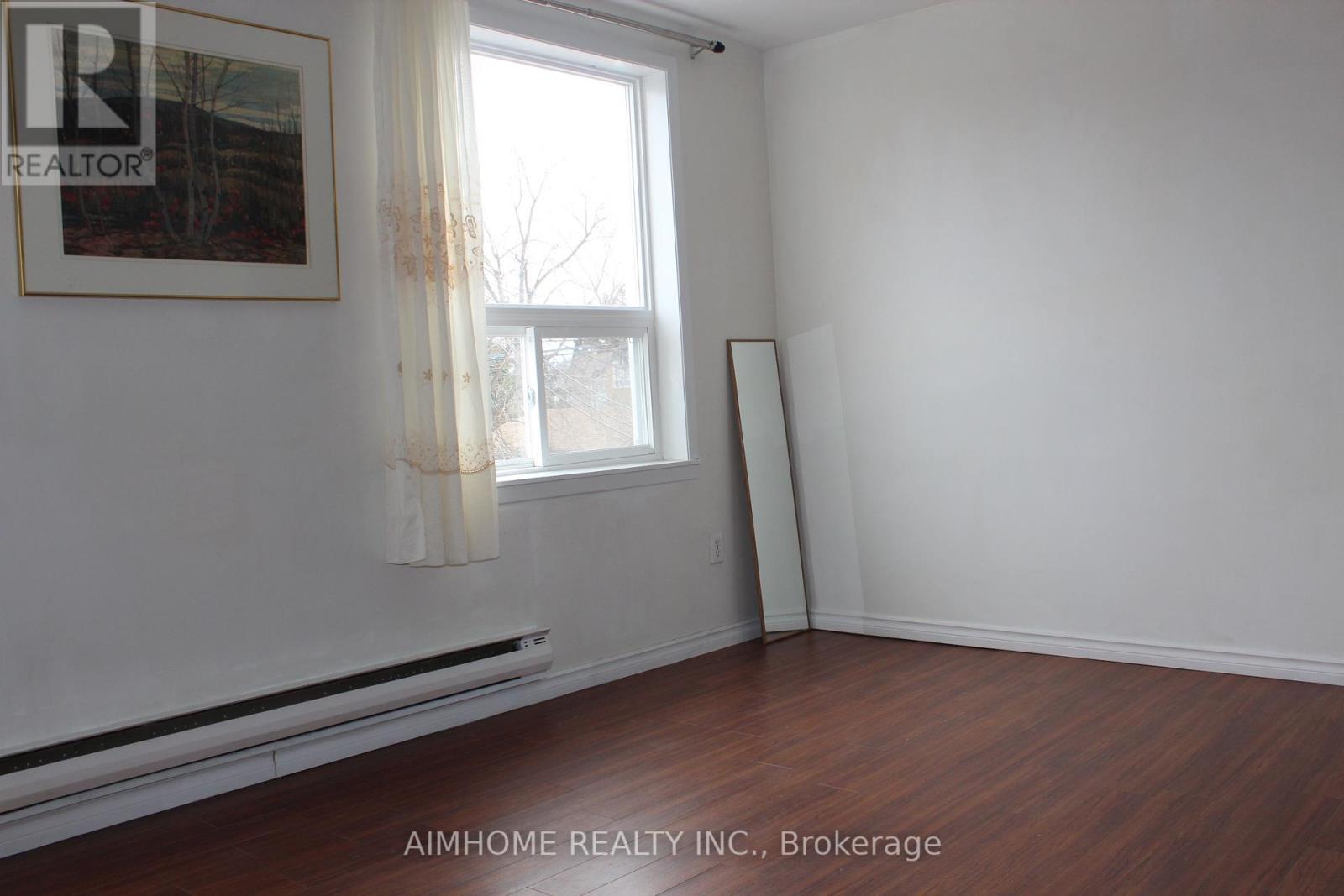 APT 2 – 1483 EGLINTON AVENUE W