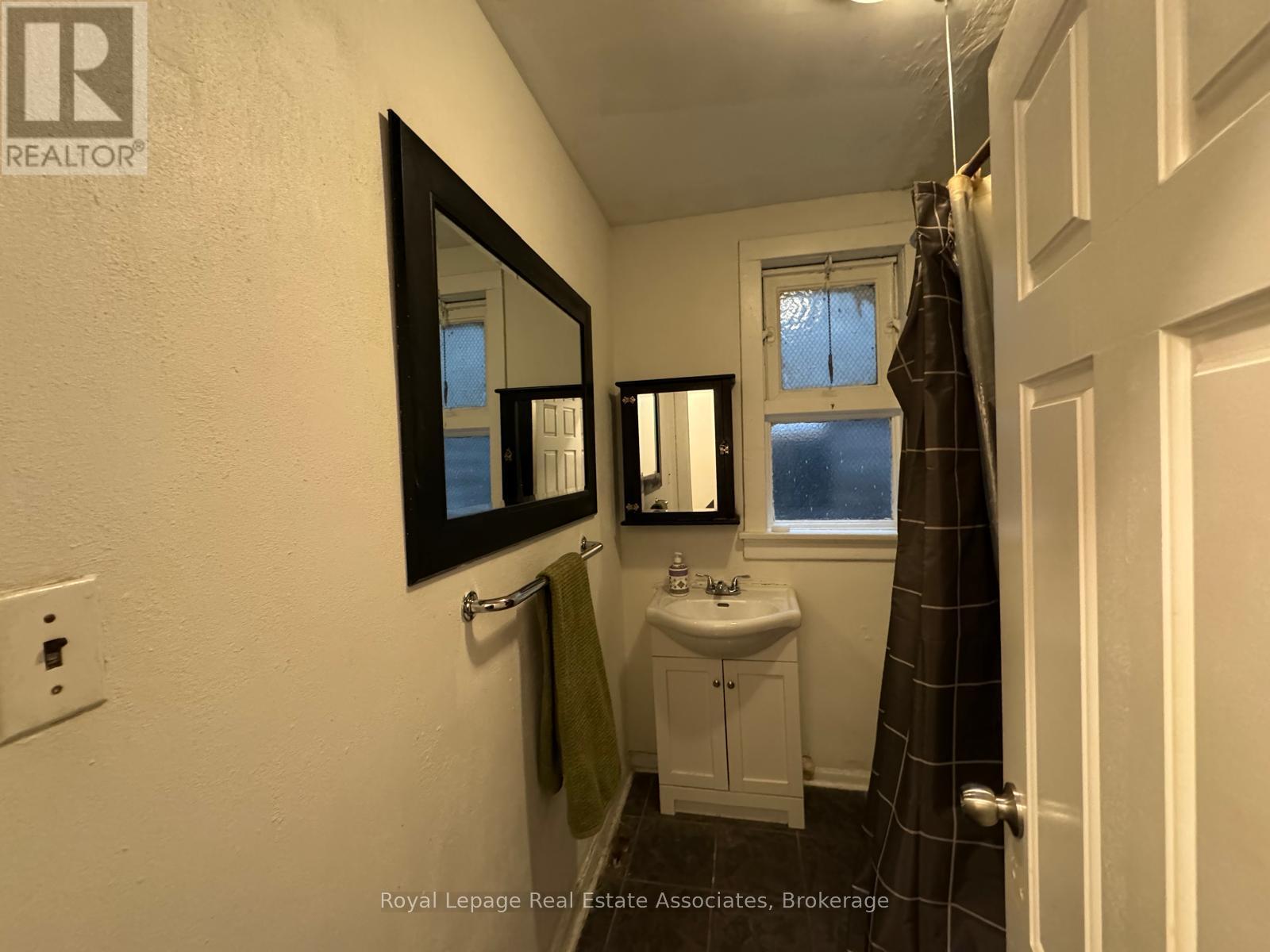 SECOND FLOOR – 497 BLOOR STREET W