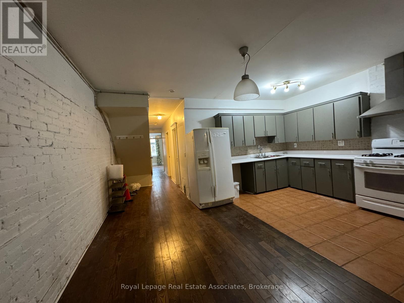 SECOND FLOOR – 497 BLOOR STREET W
