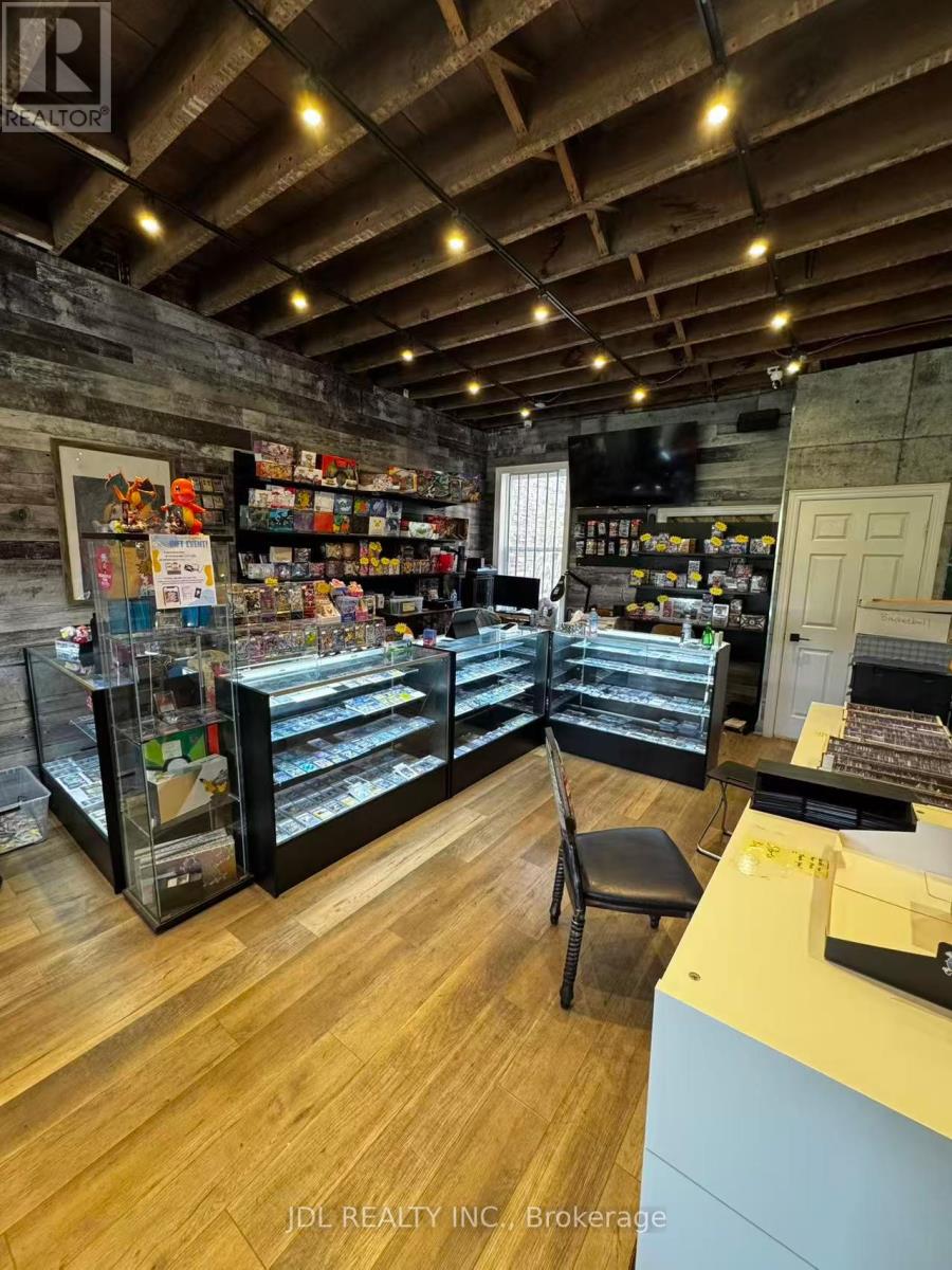 SECOND FLOOR – 394 SPADINA AVENUE
