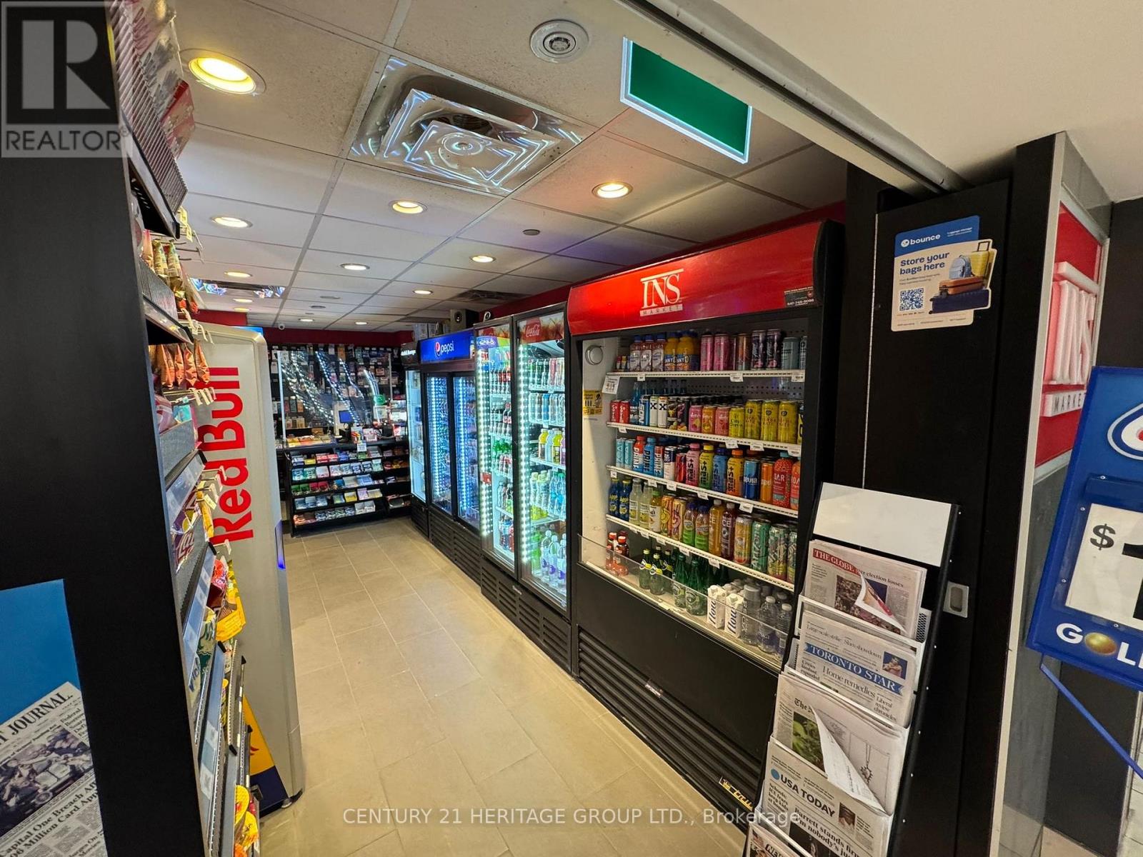 R9 – 2 BLOOR STREET E
