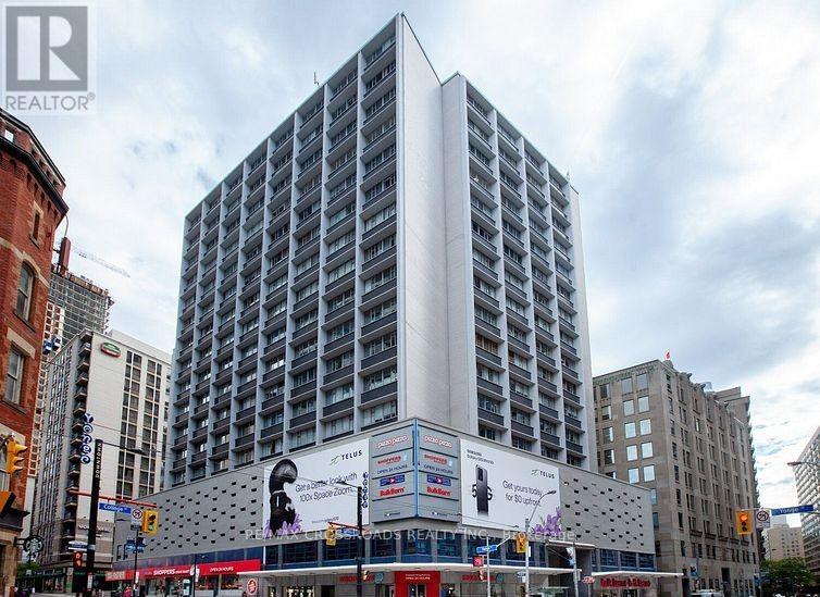 1517 – 2 CARLTON STREET