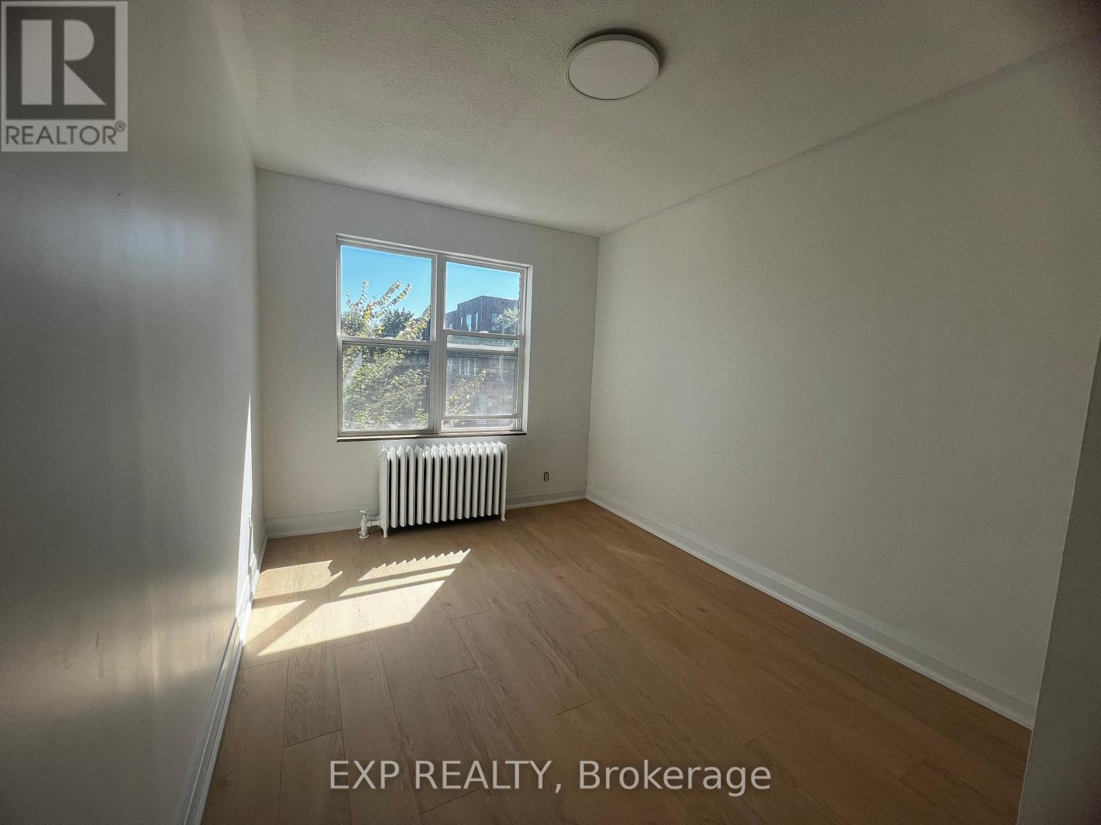 101 – 804A ST CLAIR AVENUE W