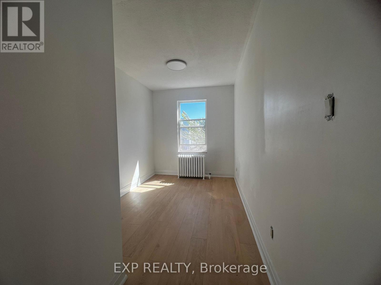101 – 804A ST CLAIR AVENUE W
