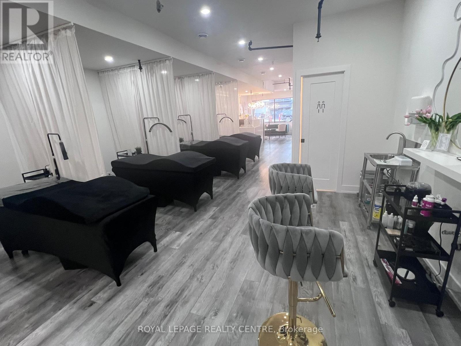 1034 EGLINTON AVENUE W