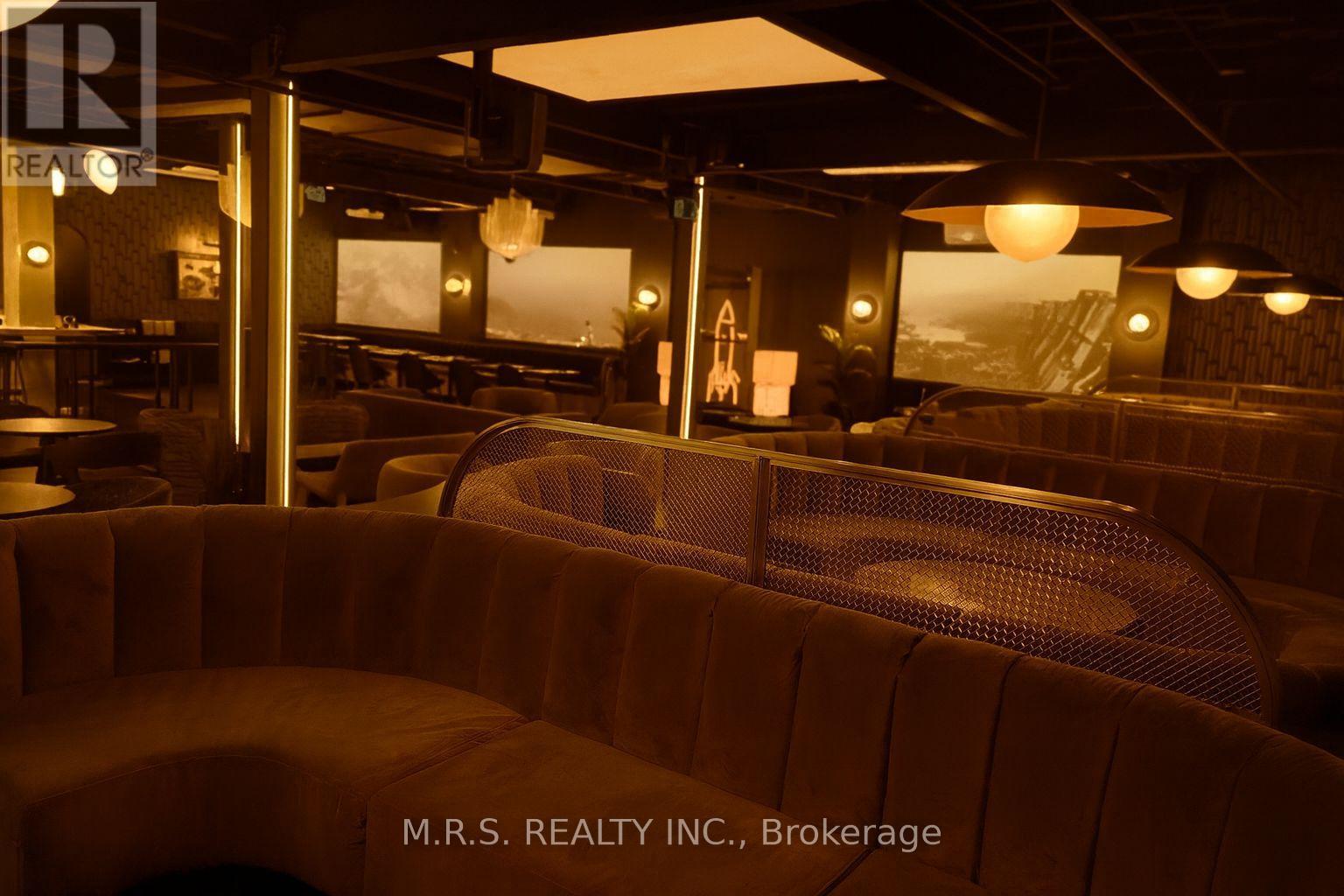 2ND FLOOR – 739 QUEEN STREET W